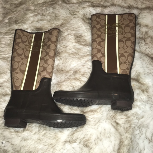 SOLD!!! Coach “ Pammie” Heritage Rainboots - Picture 8 of 8